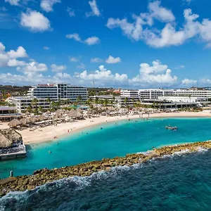 Resort Mangrove Corendon Curacao Resort, Curio